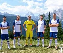 从集结日拉齐奥调整名单以备足总杯到冲刺阶段法兰克福备战意甲，山东男篮关键时刻扳平良机的简单介绍-开云电竞